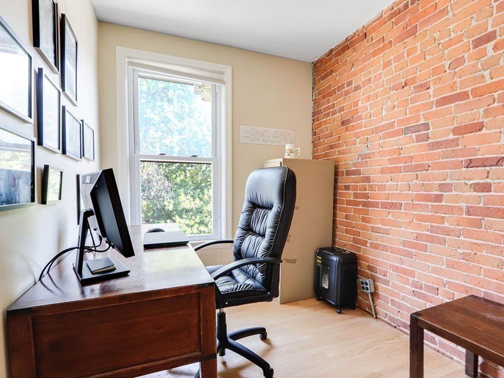 9 Concord Square, Unit 4 Boston, MA 02118 - Photo 15 of 26