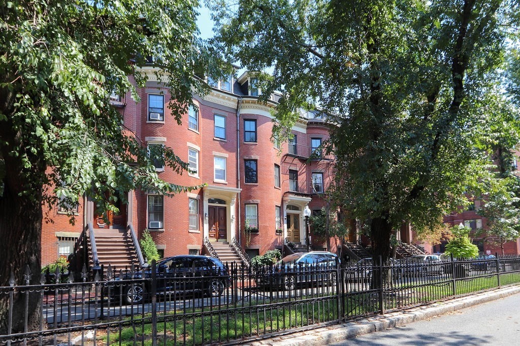 9 Concord Square, Unit 4 Boston, MA 02118 - Photo 22 of 26