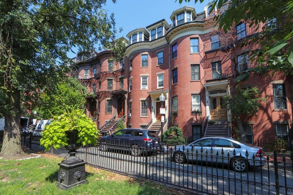 9 Concord Square, Unit 4 Boston, MA 02118 - Photo 23 of 26