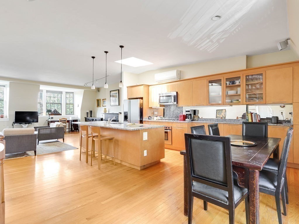 9 Concord Square, Unit 4 Boston, MA 02118 - Photo 6 of 26