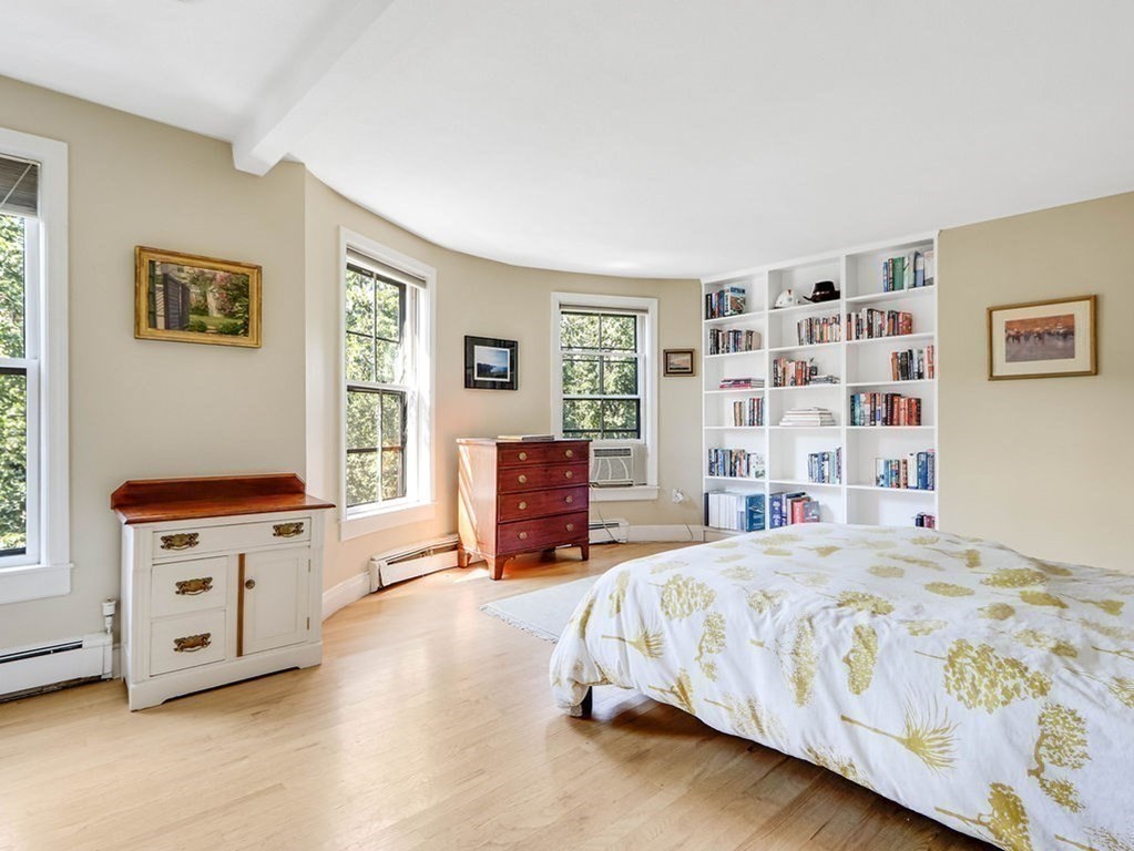9 Concord Square, Unit 4 Boston, MA 02118 - Photo 9 of 26
