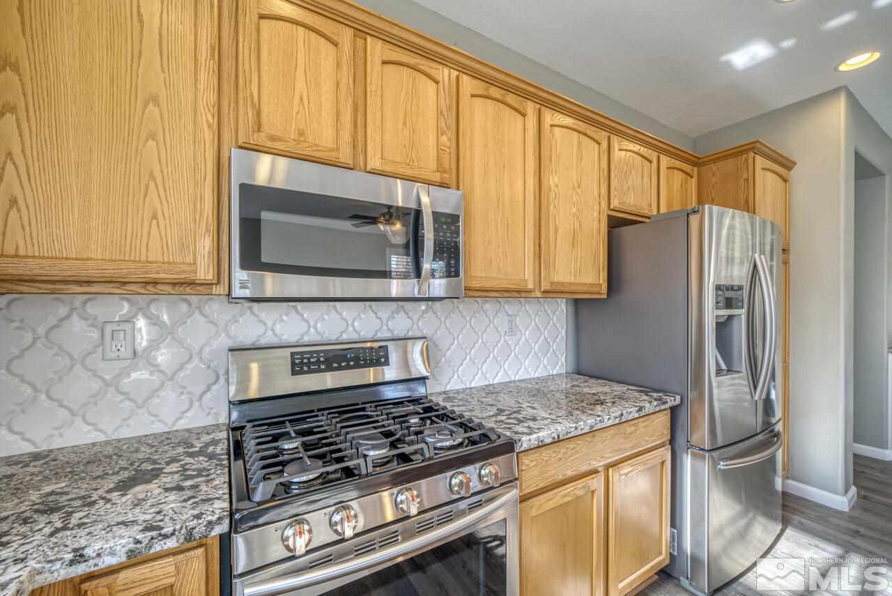896 North University Park Loop Reno, NV 89512 - Photo 17 of 35 Photo 17