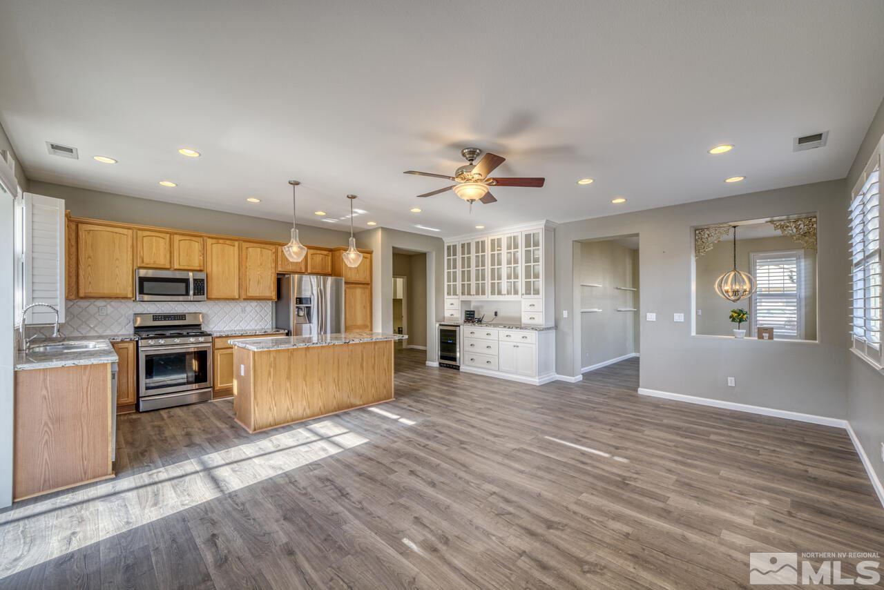896 North University Park Loop Reno, NV 89512 - Photo 10 of 35 Photo 10