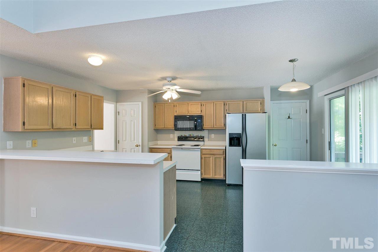 617 Thistlegate Trail Raleigh, NC 27610 - Photo 10 of 25 Gallery Image 10