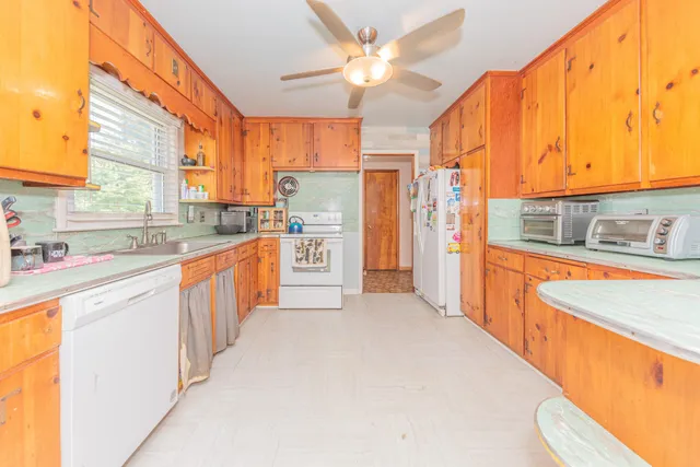 $265,000 | 316 Riverside Drive, Manchester, MI 48158