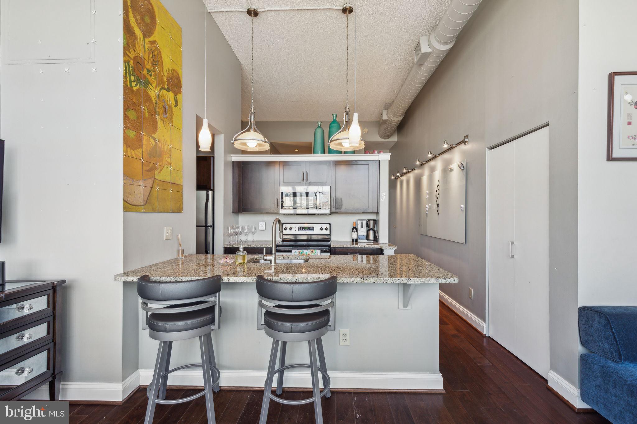 2429 Locust Street, Unit 302 Philadelphia, PA 19103 - Photo 8 of 34