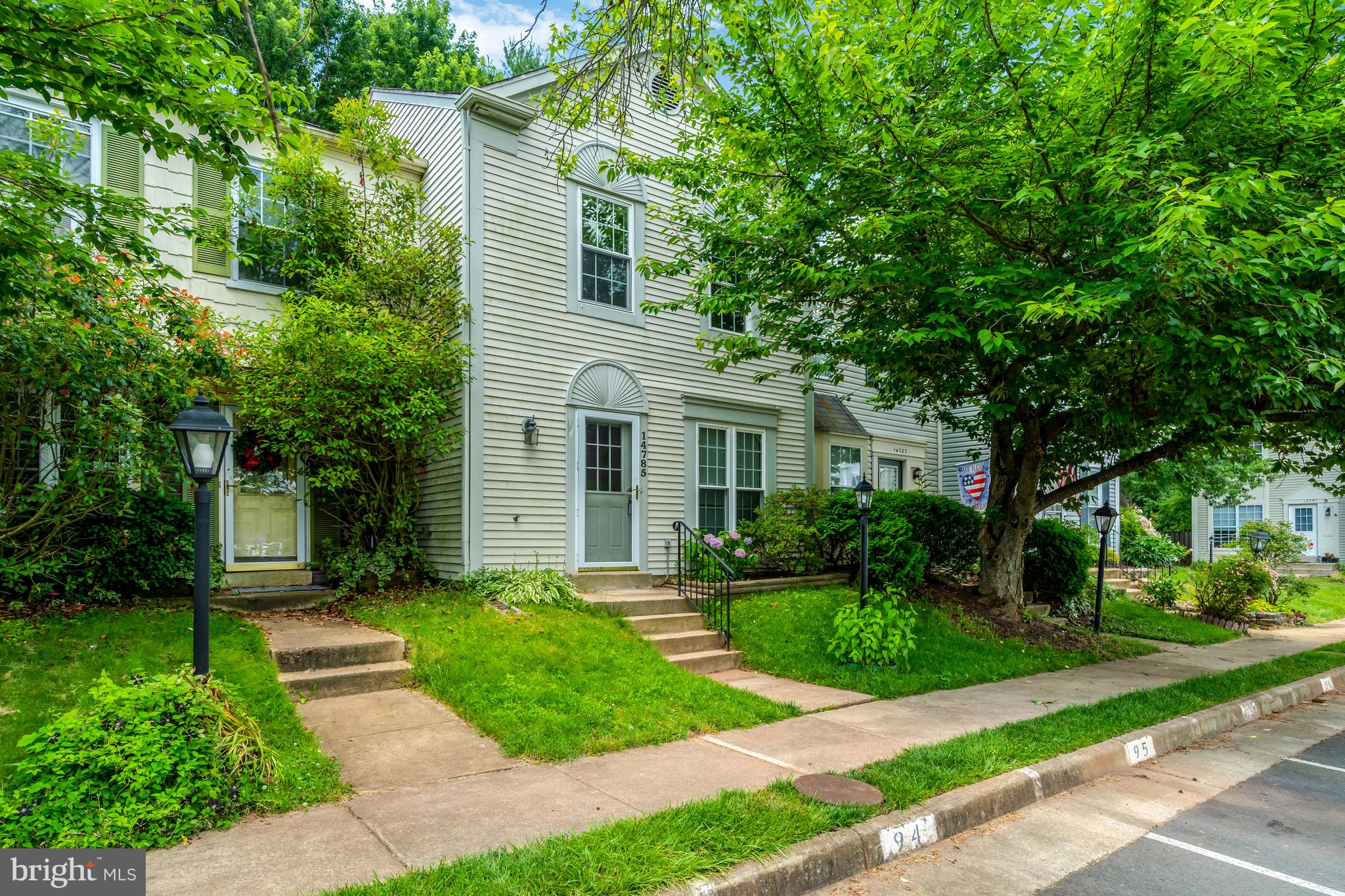 14785 Basingstoke Loop Centreville, VA 20120 - Photo 1 of 24 front