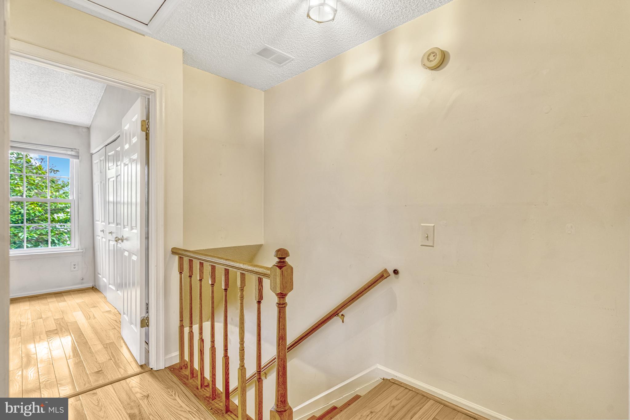 14785 Basingstoke Loop Centreville, VA 20120 - Photo 13 of 24 upper level