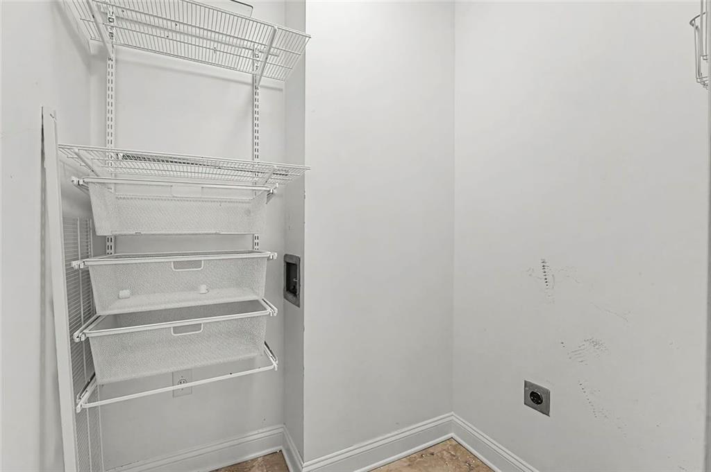 2828 Peachtree Road Northwest, Unit 1704 Atlanta, GA 30305 - Photo 23 of 41 a view of walk in closet