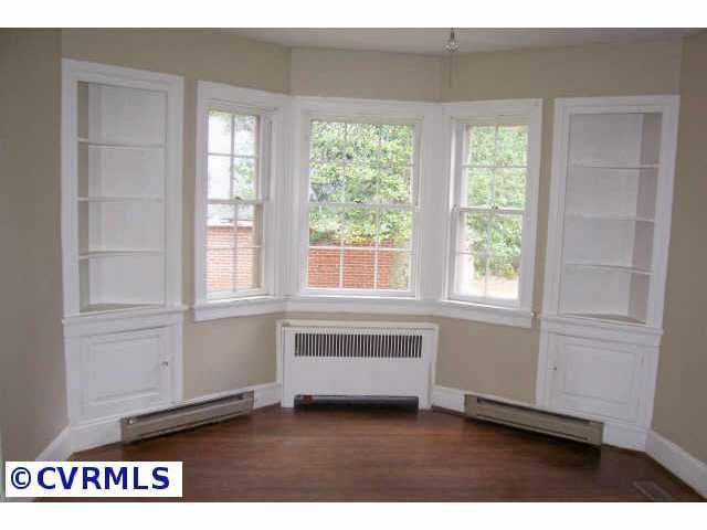 11179 Hanover Courthouse Road Hanover, VA 23069 - Photo 4 of 9 Other - Light & bright cheery kitchen. Stove & fridge convey.