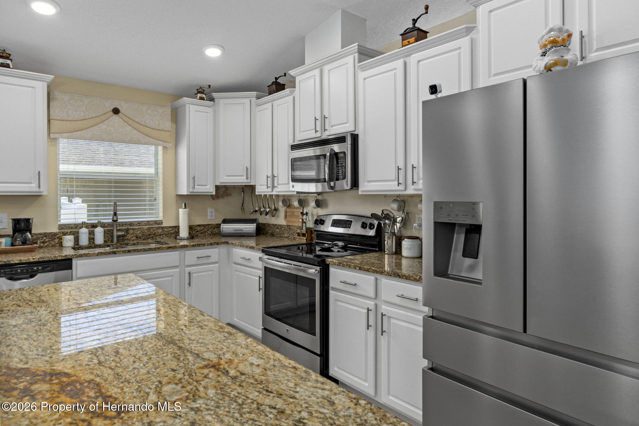 18334 Waydale Loop Hudson, FL 34667 - Photo 11 of 34 24-web-or-mls-M6602341
