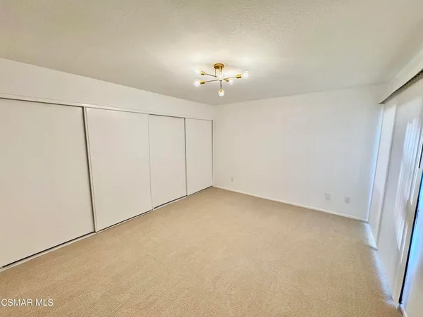 an empty room with a empty space