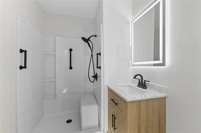 $3,250 | 301 Glenwood Avenue, Pawtucket, RI 02860