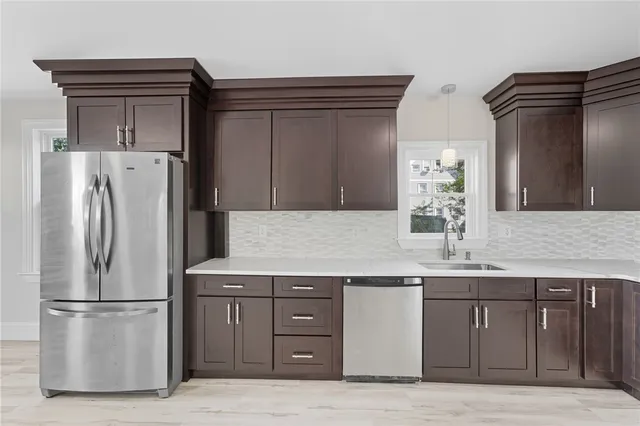 $3,250 | 301 Glenwood Avenue, Pawtucket, RI 02860