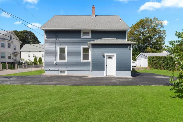 $3,250 | 301 Glenwood Avenue, Pawtucket, RI 02860