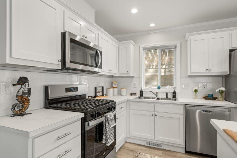 300 Luman Road, Unit 200 Phoenix, OR 97535 - Photo 8 of 30 Gallery Image 8