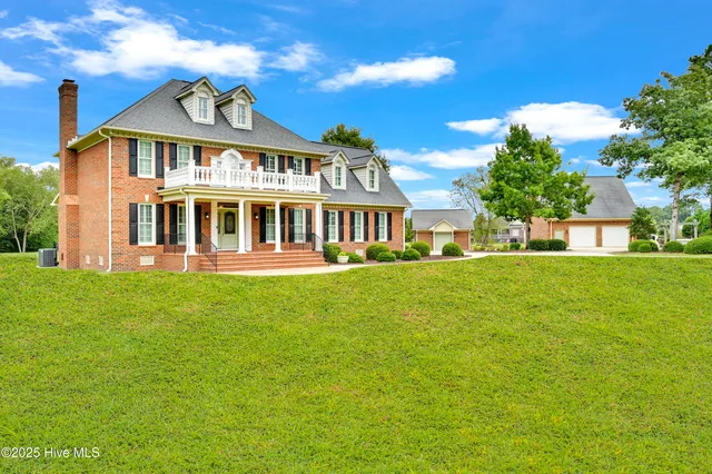 $765,000 | 1441 Saddlewood Drive, Greenville, NC 27858