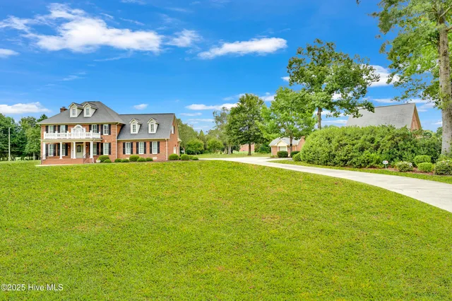 $765,000 | 1441 Saddlewood Drive, Greenville, NC 27858