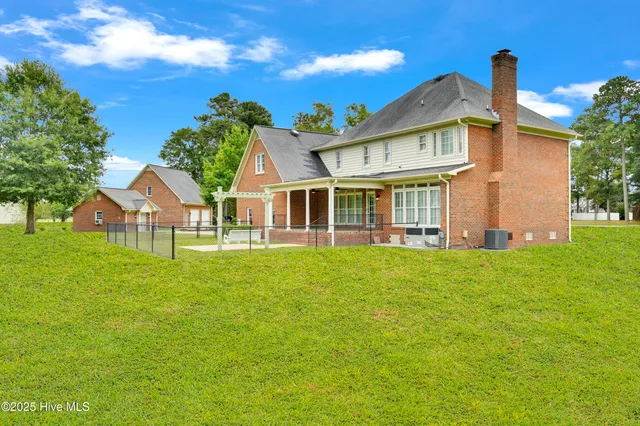 $765,000 | 1441 Saddlewood Drive, Greenville, NC 27858