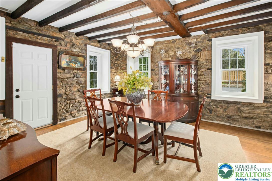 2714 Bergstresser Drive Hellertown, PA 18055 - Photo 9 of 29