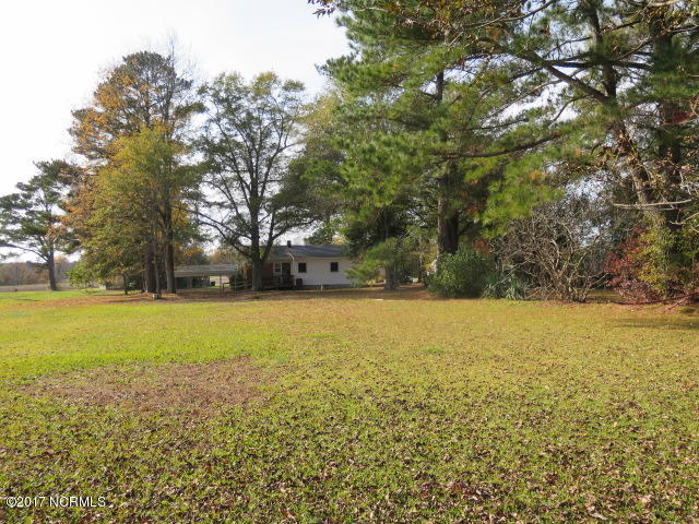 564 H B Lewis Road Clinton, NC 28328 - Photo 3 of 16 IMG_1721