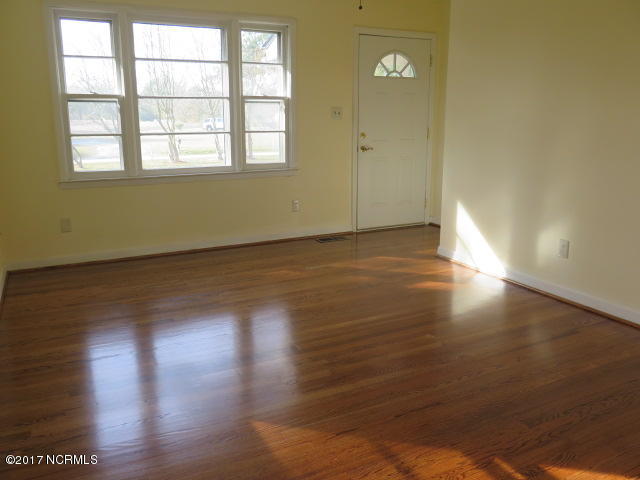 564 H B Lewis Road Clinton, NC 28328 - Photo 5 of 16 IMG_1725