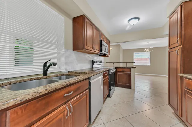 $499,500 | 5001 Woodstone Circle West, Lake Worth, FL 33463