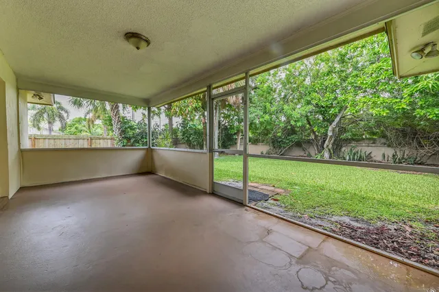 $499,500 | 5001 Woodstone Circle West, Lake Worth, FL 33463