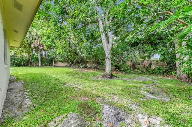 $499,500 | 5001 Woodstone Circle West, Lake Worth, FL 33463