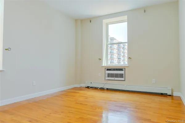 $2,850 | 25 West Broadway, Unit 506, Long Beach, NY 11561