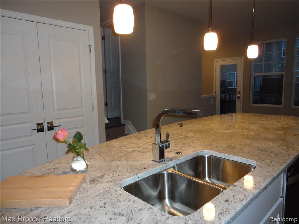 2912 Glenbar Circle, Unit 91 Rochester, MI 48307 - Photo 17 of 40