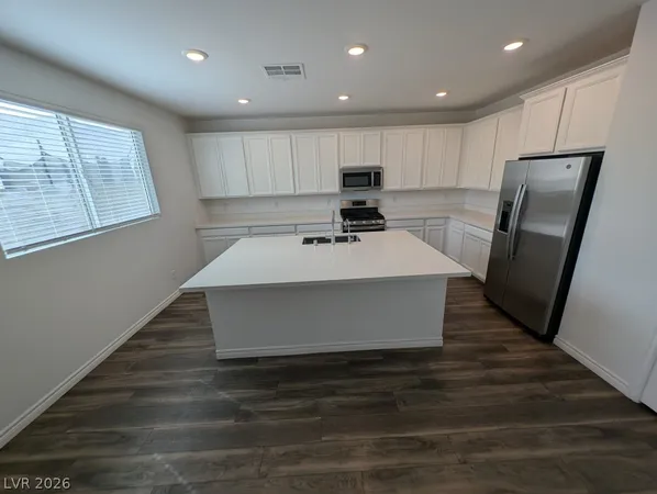 $2,100 | 2932 Moulin Heights Street, Las Vegas, NV 89156