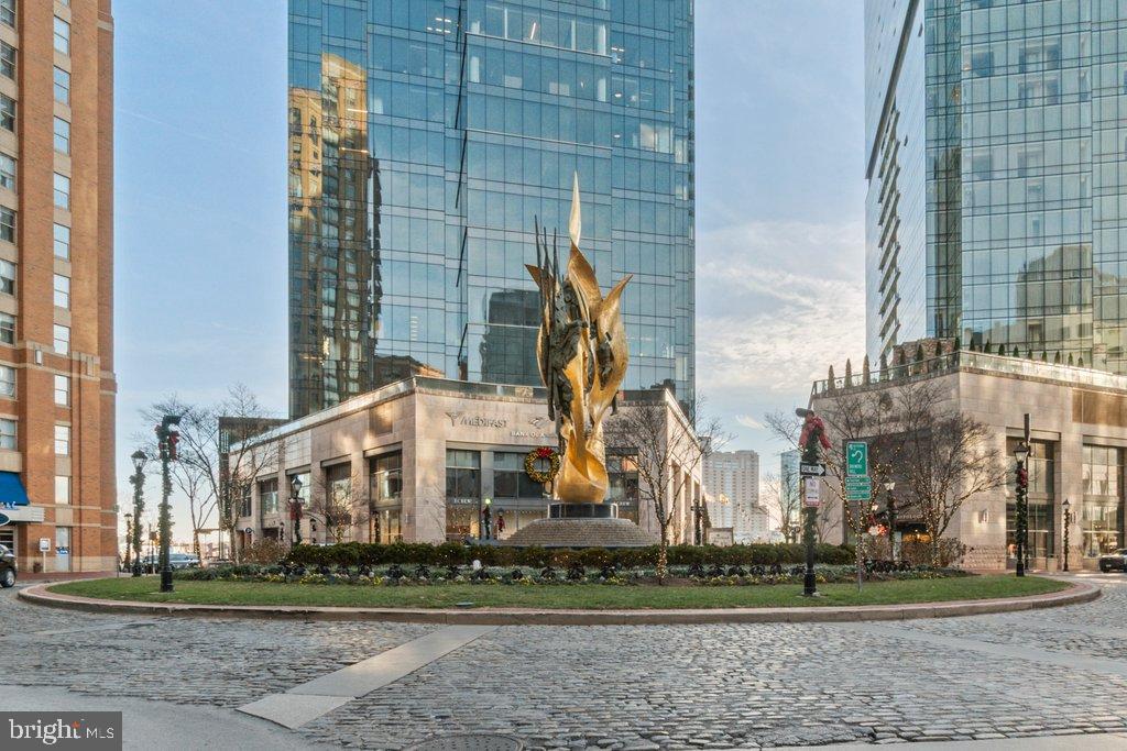 675 President Street, Unit 1404 Baltimore, MD 21202 - Photo 1 of 31 front view of a large building