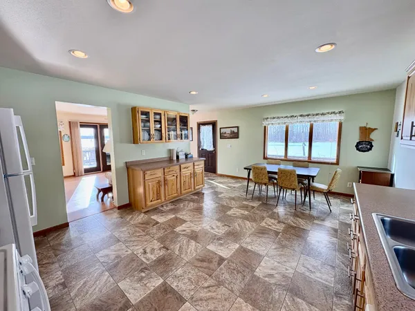 $499,000 | 970 County Road 89, Baudette, MN 56623