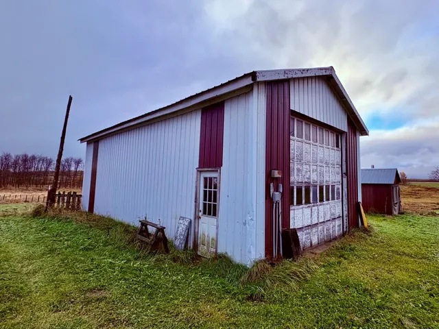 $499,000 | 970 County Road 89, Baudette, MN 56623