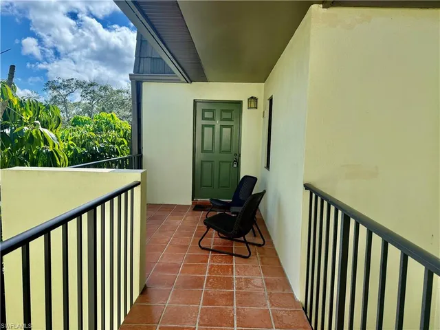 $2,900 | 1645 Spoonbill Lane, Unit C, Naples, FL 34105