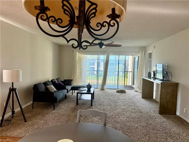 $2,900 | 1645 Spoonbill Lane, Unit C, Naples, FL 34105