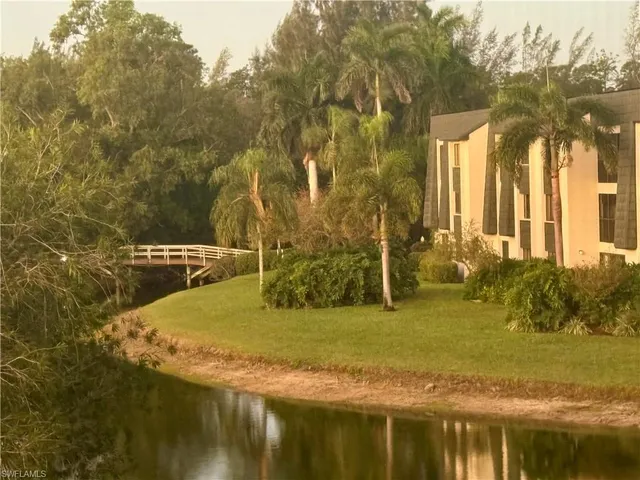 $2,900 | 1645 Spoonbill Lane, Unit C, Naples, FL 34105