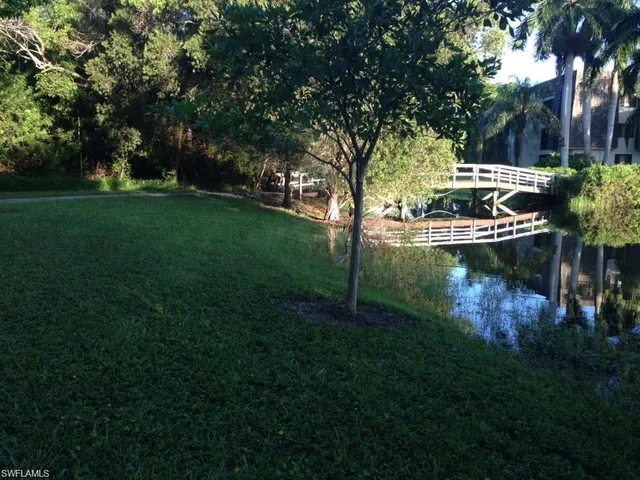 $2,900 | 1645 Spoonbill Lane, Unit C, Naples, FL 34105