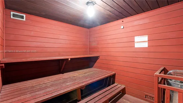 $100,000 | 16900 Northeast 14th Avenue, Unit 204, Miami, FL 33162