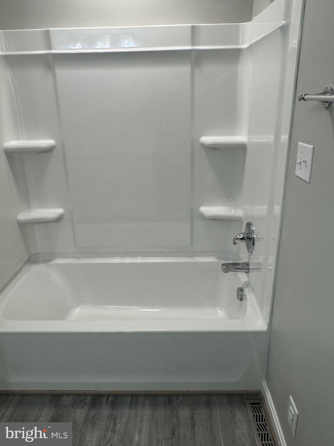 22064 Yellow Bottom Road Lignum, VA 22726 - Photo 14 of 22 HALL BATH TUB