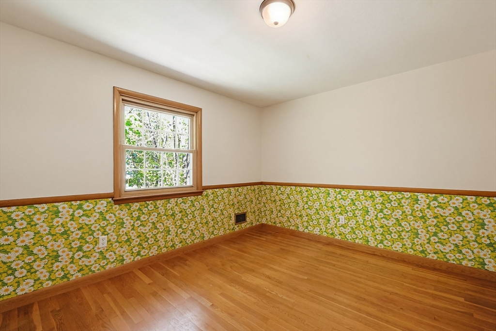 21 Daggett Road Attleboro, MA 02703 - Photo 19 of 39