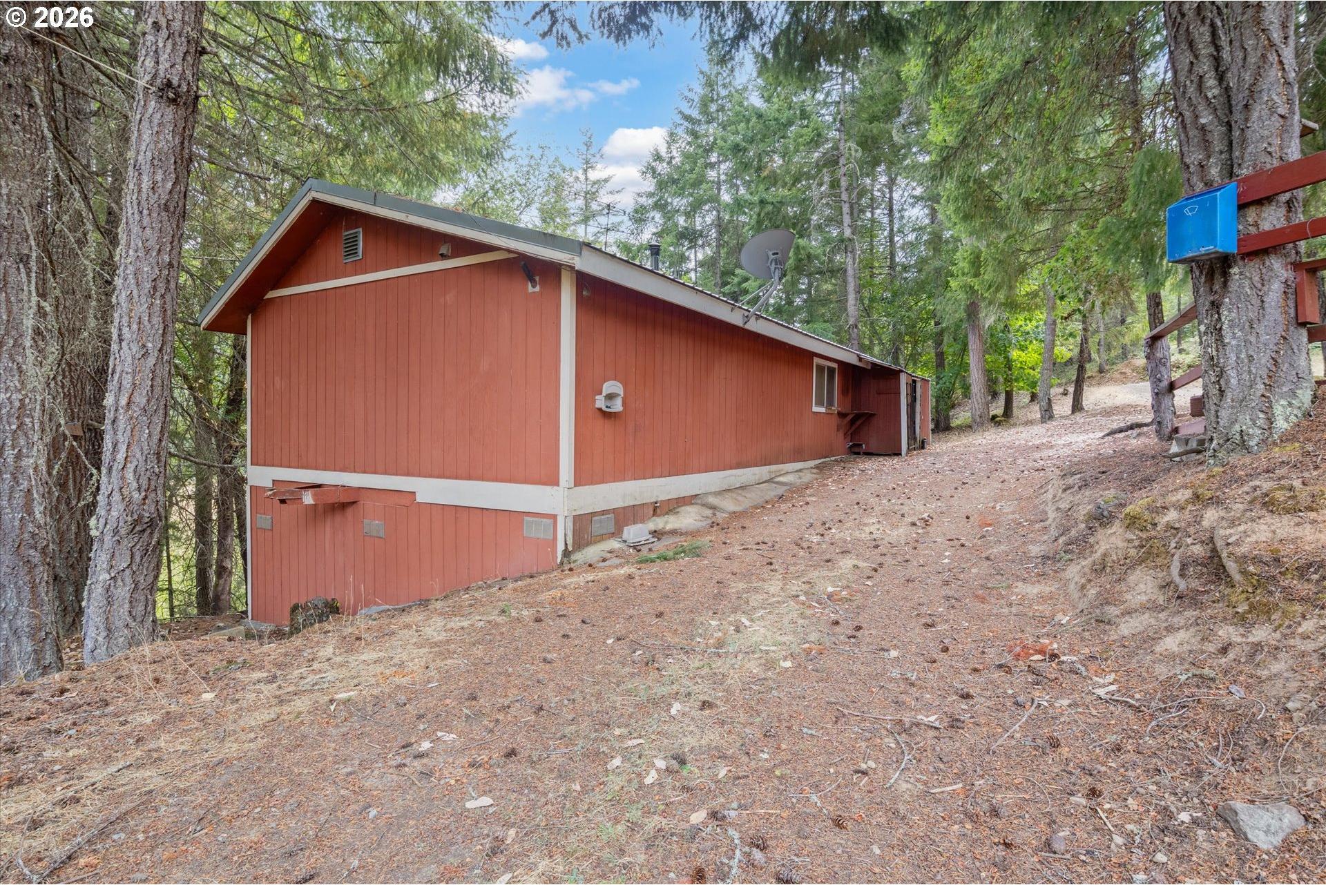 5586 Upper Cow Creek Road Azalea, OR 97410 - Photo 21 of 40 Gallery Image 21