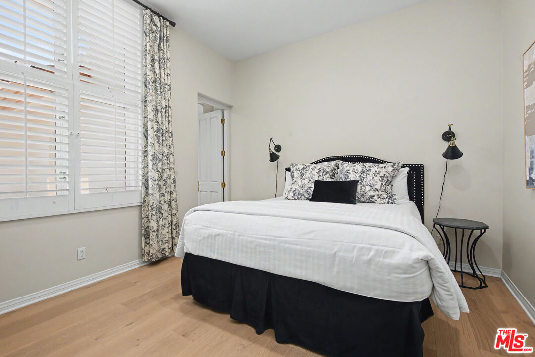 12639 Promontory Road Los Angeles, CA 90049 - Photo 30 of 50 Gallery Image 30