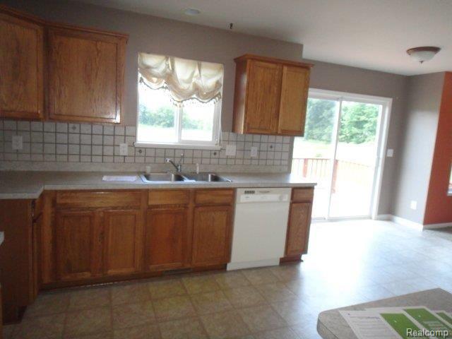5215 North Belsay Road Flint, MI 48506 - Photo 12 of 25 DSC03750.JPG