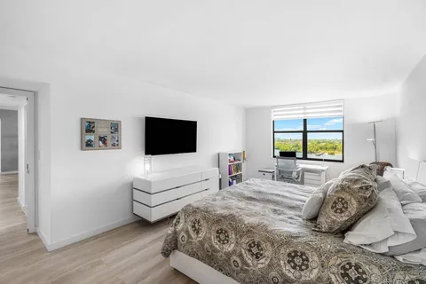 $949,000 | 2003 North Ocean Boulevard, Unit 904, Boca Raton, FL 33431