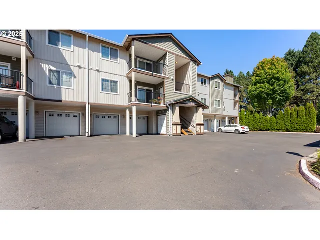 $298,888 | 10654 Northeast Holly Street, Unit 307, Hillsboro, OR 97006