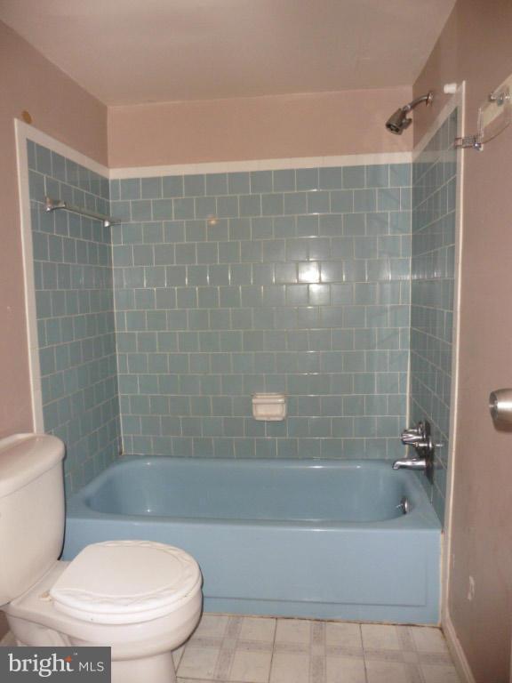 7969 Riggs Road, Unit 4 Hyattsville, MD 20783 - Photo 14 of 16 Bath (Master)