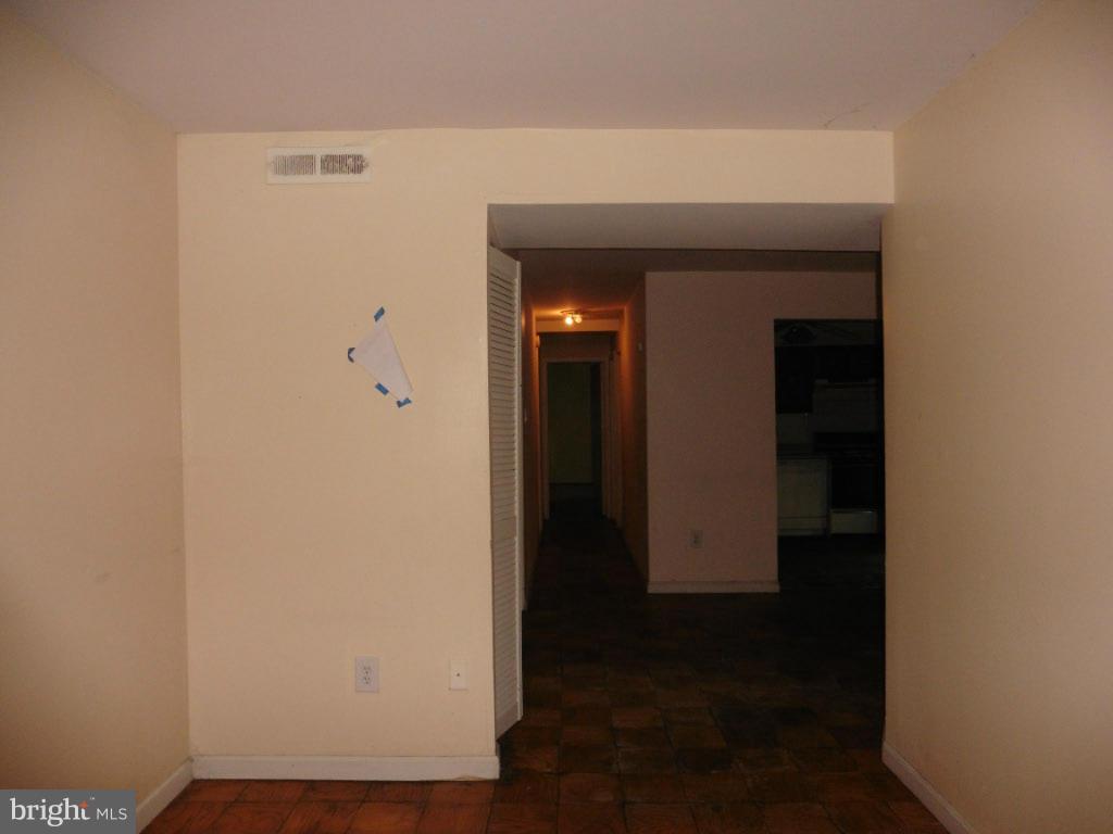 7969 Riggs Road, Unit 4 Hyattsville, MD 20783 - Photo 4 of 16 Living Room