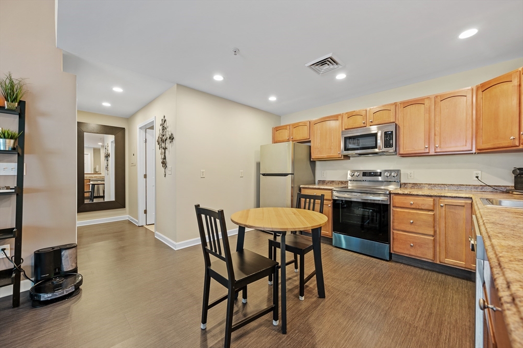 48 Phillips Road, Unit 12 Holden, MA 01520 - Photo 6 of 34